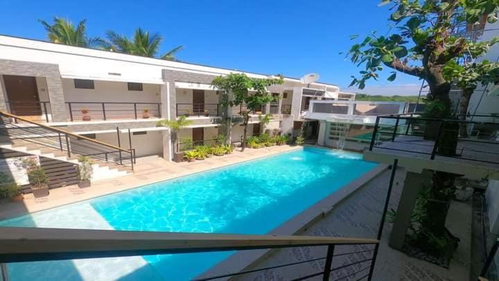 Miami Heat Beach Resort Morong  Eksteriør billede