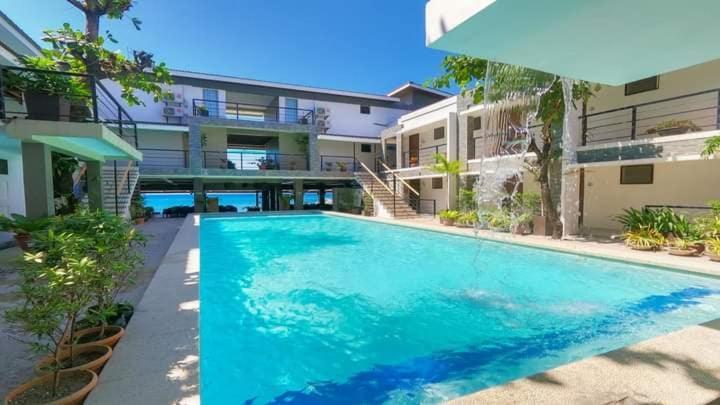 Miami Heat Beach Resort Morong  Eksteriør billede