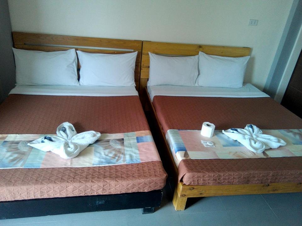 Miami Heat Beach Resort Morong  Eksteriør billede