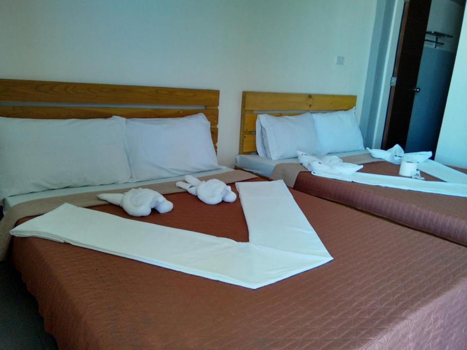 Miami Heat Beach Resort Morong  Eksteriør billede